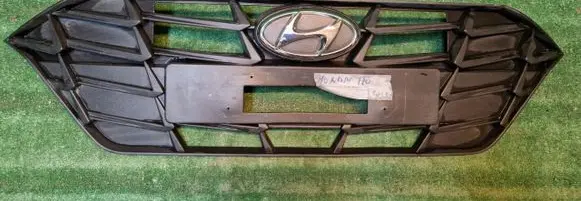Hyundai i20 (BC3 BI3) Front bumper upper radiator grill 86351q0000