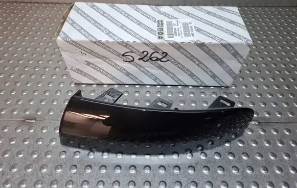 Fiat 500L Rear bumper trim bar molding 735659699G 735699354