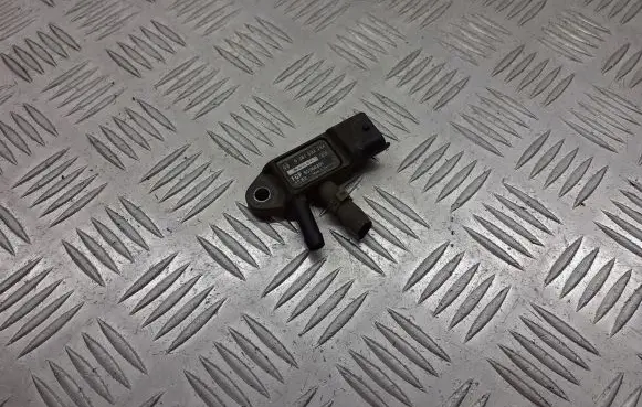 Opel Zafira B Air pressure sensor 55200301