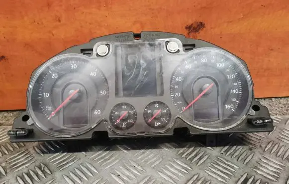 Volkswagen PASSAT B6 Speedometer (instrument cluster) 3C0920971
