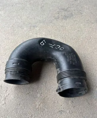 Skoda Octavia Mk2 (1Z) Air intake duct part 1K0129618BQ