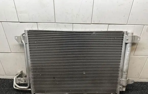A/C cooling radiator (condenser)