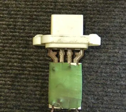 Ford Focus Heater blower motor/fan resistor 3M5H18B647AC