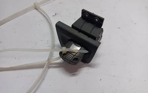 BMW 1 E81 E87 Ignition lock 6954718 10862510 2517090147
