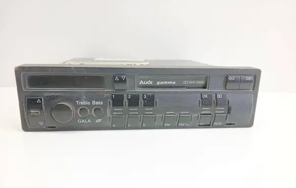 Audi A4 S4 B5 8D Radio/CD/DVD/GPS head unit 4D0035186 91826881 AUZ2Z3R1039524