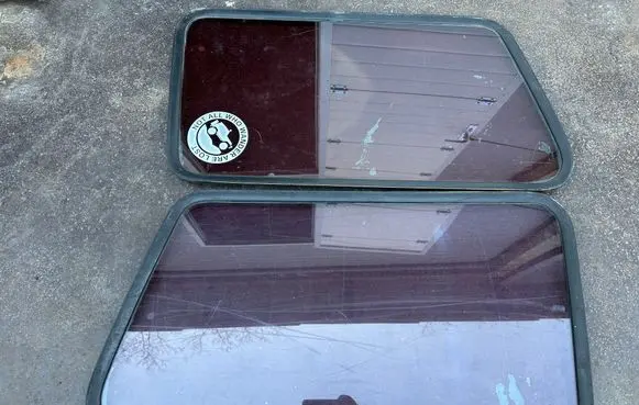 Nissan Patrol 160 Rear side window 76823C6600