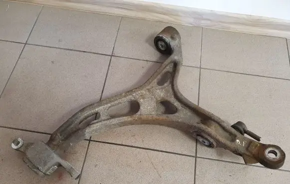 Jeep Grand Cherokee Front lower control arm/wishbone 68022604AD