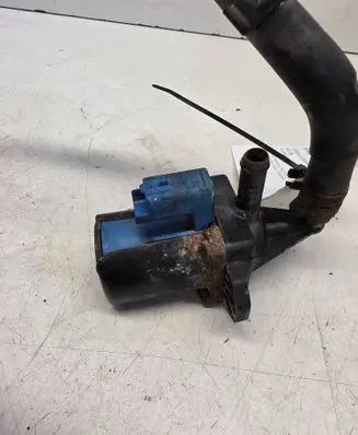 Ford Focus C-MAX Coolant heater control valve 3M5H6C534BB