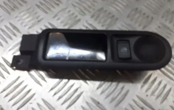 Volkswagen PASSAT B5 Rear door interior handle 3B0839113