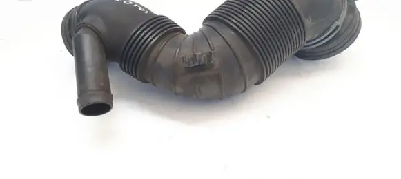 Skoda Octavia Mk2 (1Z) Air intake hose/pipe 3C0129654