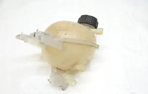 Citroen Jumpy Coolant expansion tank/reservoir 9825950780