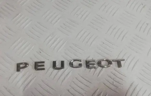 Peugeot Rifter Manufacturers badge/model letters 