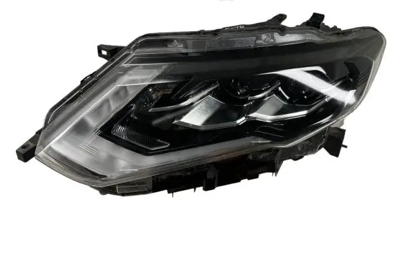 Nissan X-Trail T32 Headlight/headlamp