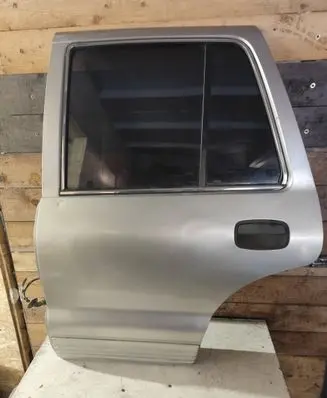 KIA Sportage Rear door