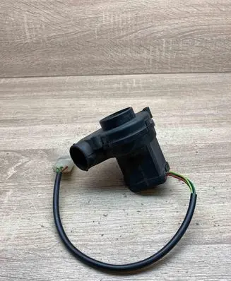 BMW 5 E39 Engine control unit/module fan 1745182 0130002831