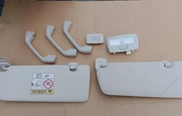 Dacia Sandero III Front interior roof grab handle