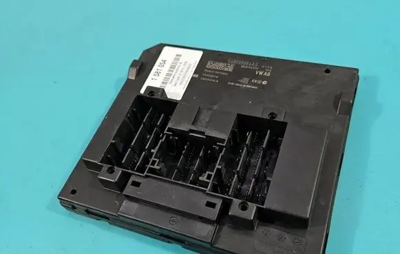 Seat Leon (5F) Central body control module 5Q0937084AS IMPRK1581054