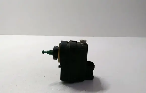 Headlight level adjustment motor