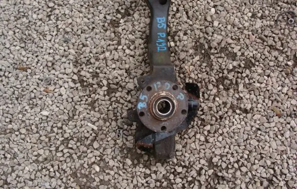 Audi A4 S4 B5 8D Front wheel hub spindle knuckle 8D0407258N