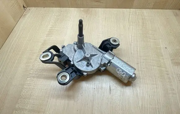 Volkswagen Polo V 6R Rear window wiper motor 0390201207 5K6955711B