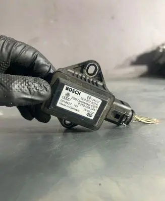 Audi A4 S4 B7 8E 8H ESP acceleration yaw rate sensor 8E0907637A 0265005245 18427703