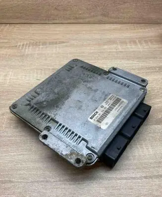 Renault Laguna II Engine control unit/module ECU 8200039569 0281001934