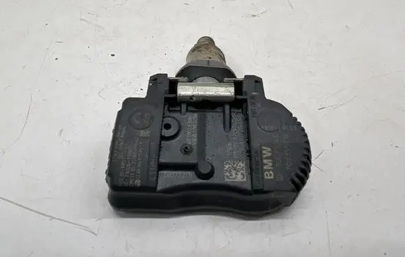 BMW 1 F20 F21 Tire pressure sensor 6881891