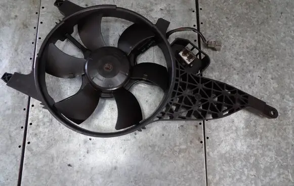 Nissan Pathfinder R51 Electric radiator cooling fan ETP11823 92120EB400 5020430
