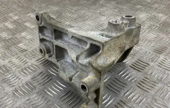 Jeep Compass A/C compressor mount bracket 68298627AA
