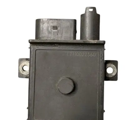 BMW 5 E60 E61 Glow plug pre-heat relay E2110022360