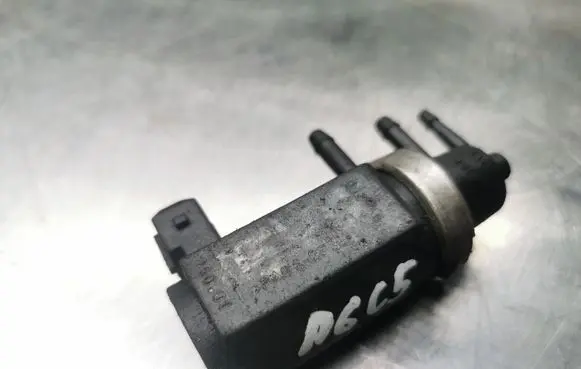 Audi A6 S6 C5 4B Turbo solenoid valve C59906627 72190322