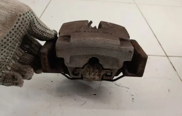 BMW X6 E71 Rear brake caliper NOCODE