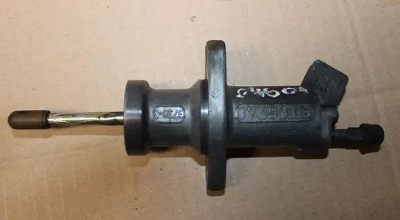 BMW 3 E46 Clutch master cylinder