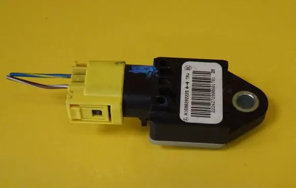 Mercedes-Benz A W169 Airbag deployment crash/impact sensor A1698202226