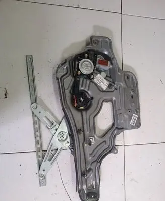 Hyundai Santa Fe Sliding door window regulator with motor