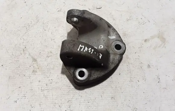 Renault Master III Engine mounting bracket 8200675217