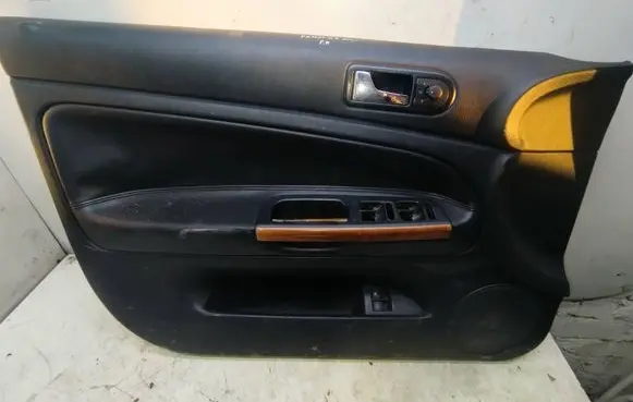Volkswagen PASSAT B5.5 Front door card panel trim 3B0867012