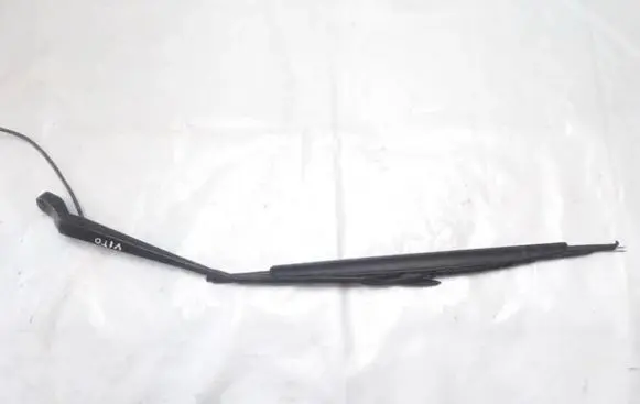 Mercedes-Benz Vito Viano W638 Front wiper blade arm
