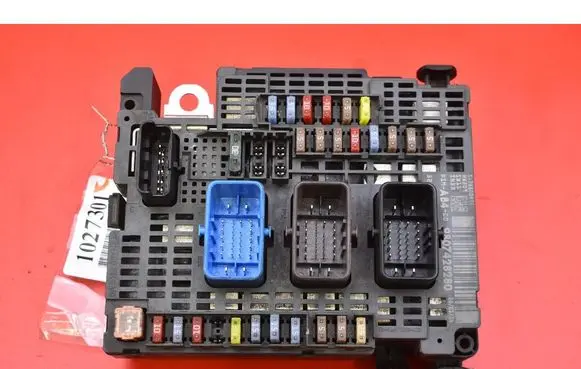 Peugeot 508 RXH Fuse box set 9807428280