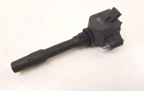 BMW 4 F36 Gran coupe High voltage ignition coil 77460003 8678438