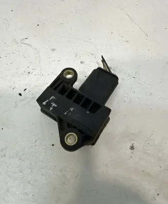 BMW 3 F30 F35 F31 Gear shift indicator relay 7606188