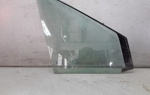 Renault Scenic II - Grand scenic II Front door vent window glass four-door 