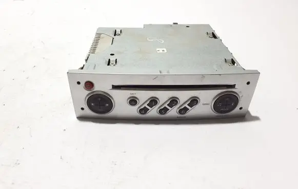 Renault Modus Radio/CD/DVD/GPS head unit 8200633632
