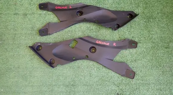Maserati Levante Engine cover (trim) AA111336