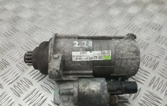 Volkswagen Golf VI Starter motor 02Z911024K TS18ER121