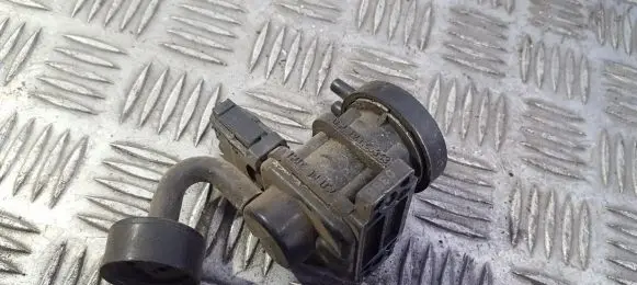 Volvo S40, V40 Turbo solenoid valve 7700874764