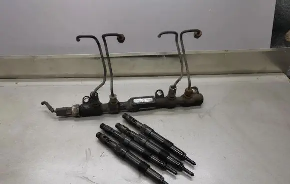 Fuel injectors set