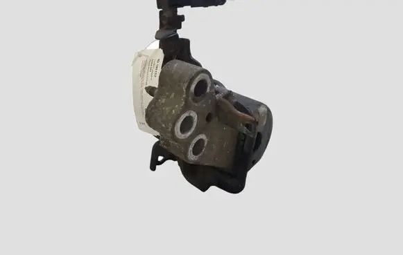 Toyota Avensis T270 Engine mount bracket