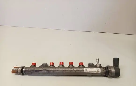 Volkswagen Tiguan Fuel main line pipe 057130764H 03L130089