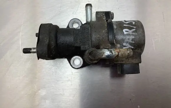 Toyota Yaris EGR valve 25620